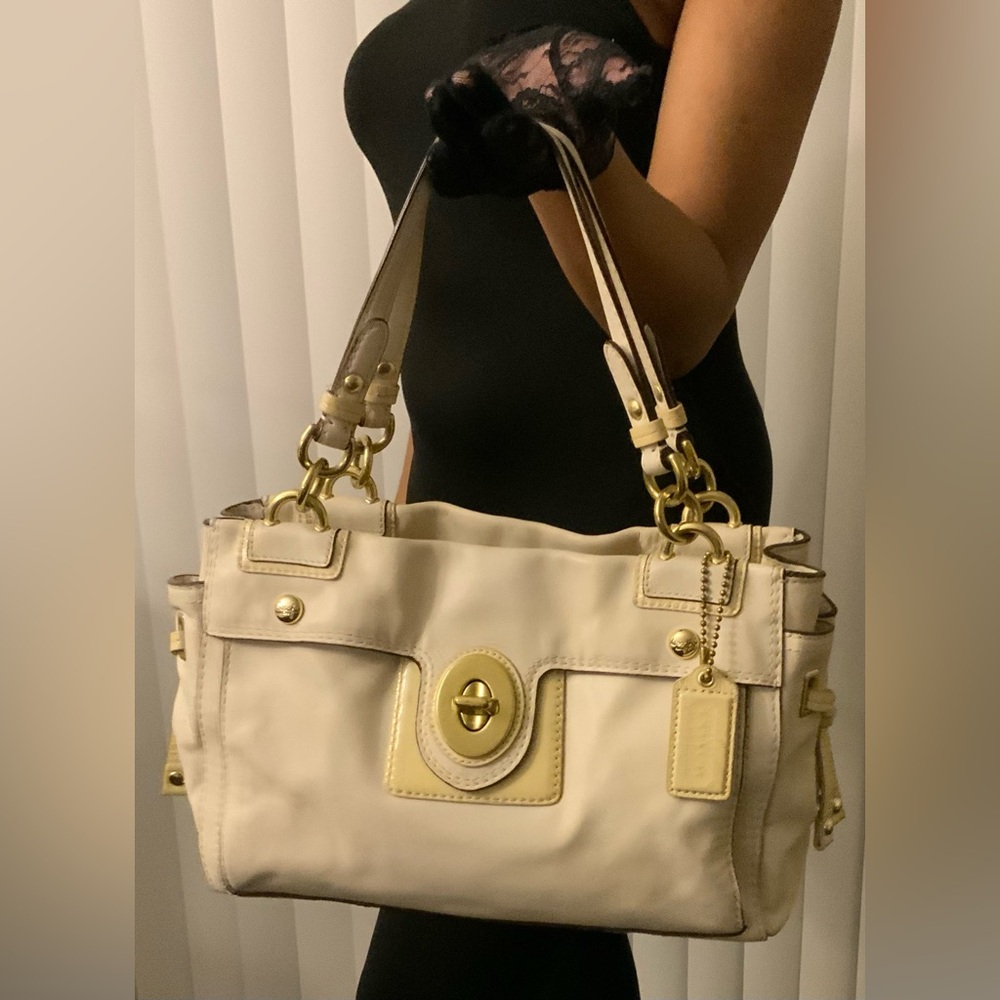 COACH Peyton Carryall Leather Satchel (EUC) Bone/ Gold